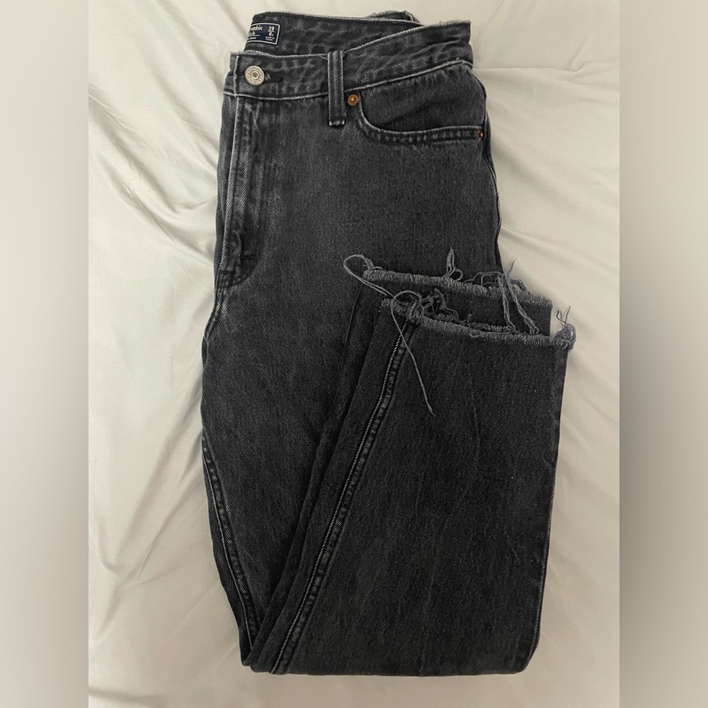 Abercrombie mom jeans - size 8s